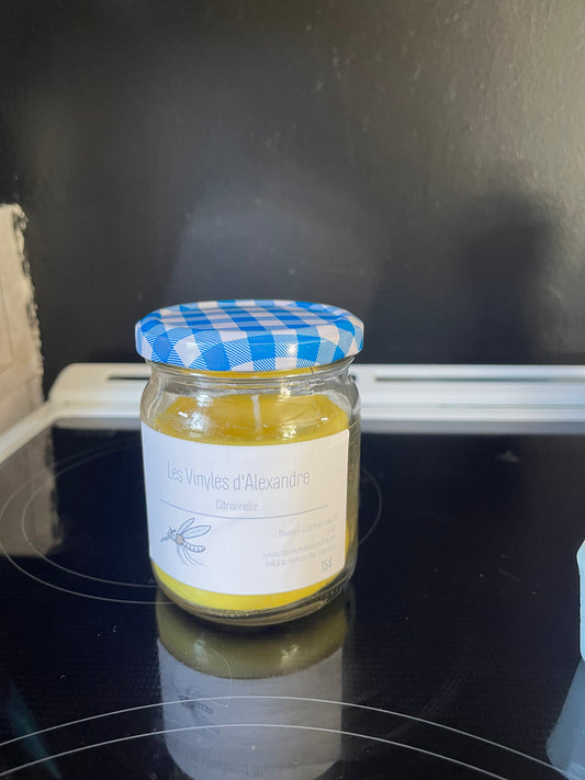 Chandelle Odeur Citronnelle. (Dispo seulement l'été)